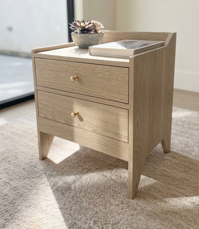 Kerrisdale solid oak nightstand